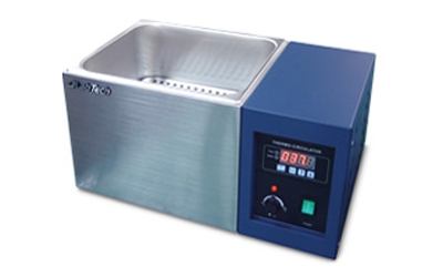 PLATINUM DIGITAL WATER BATH, Temp. range up to 99 C, with built-in circulat
